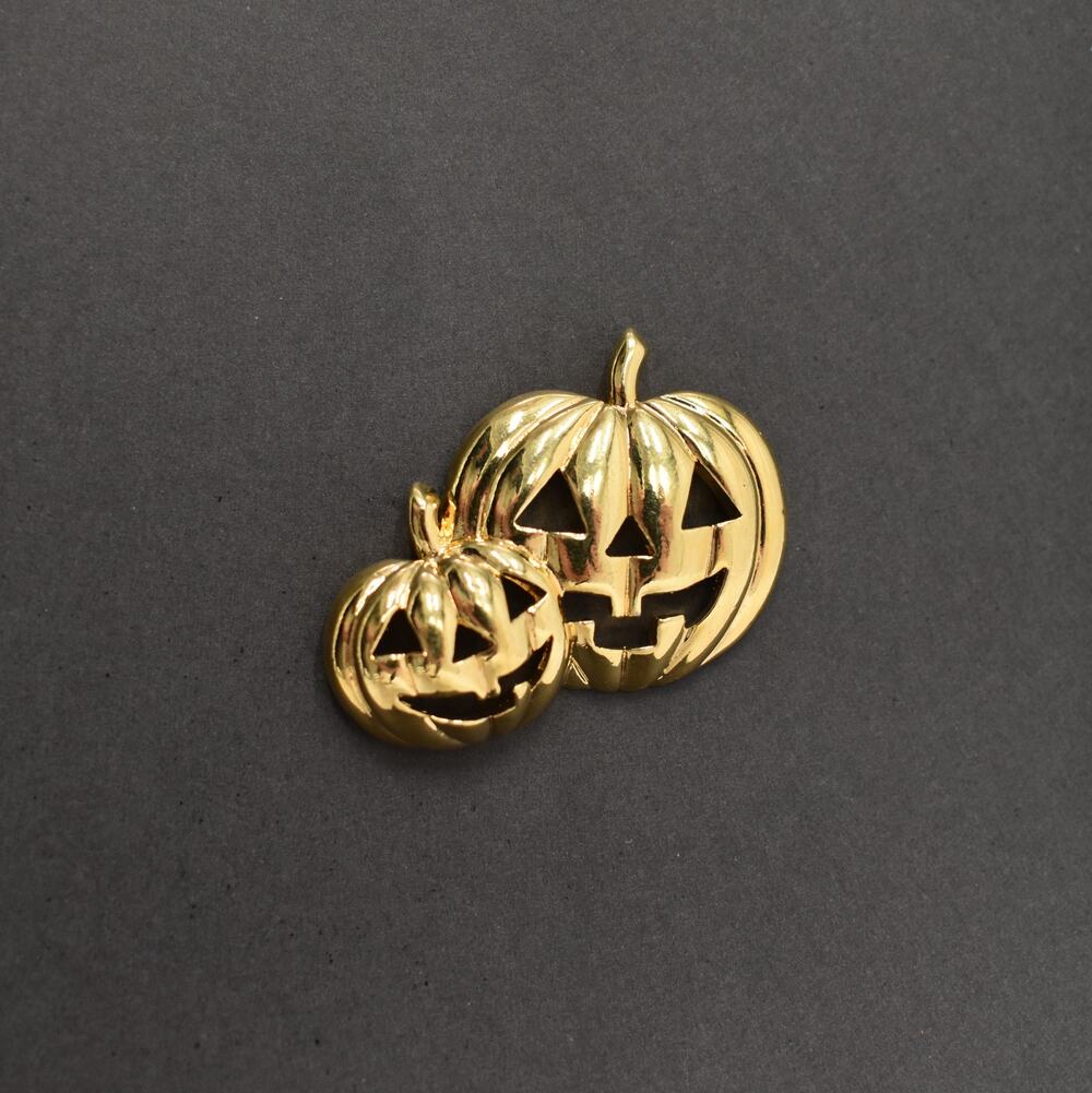 Vintage Halloween Gold Tone Jack O Lantern Pumpkin Brooch Pin Retro Costume 90s